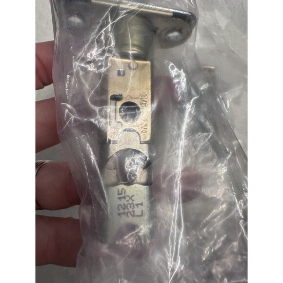 Kwikset Chelsea Single Cylinder Handleset Smartkey Polished Chrome Exterior ONLY - Picture 10 of 16